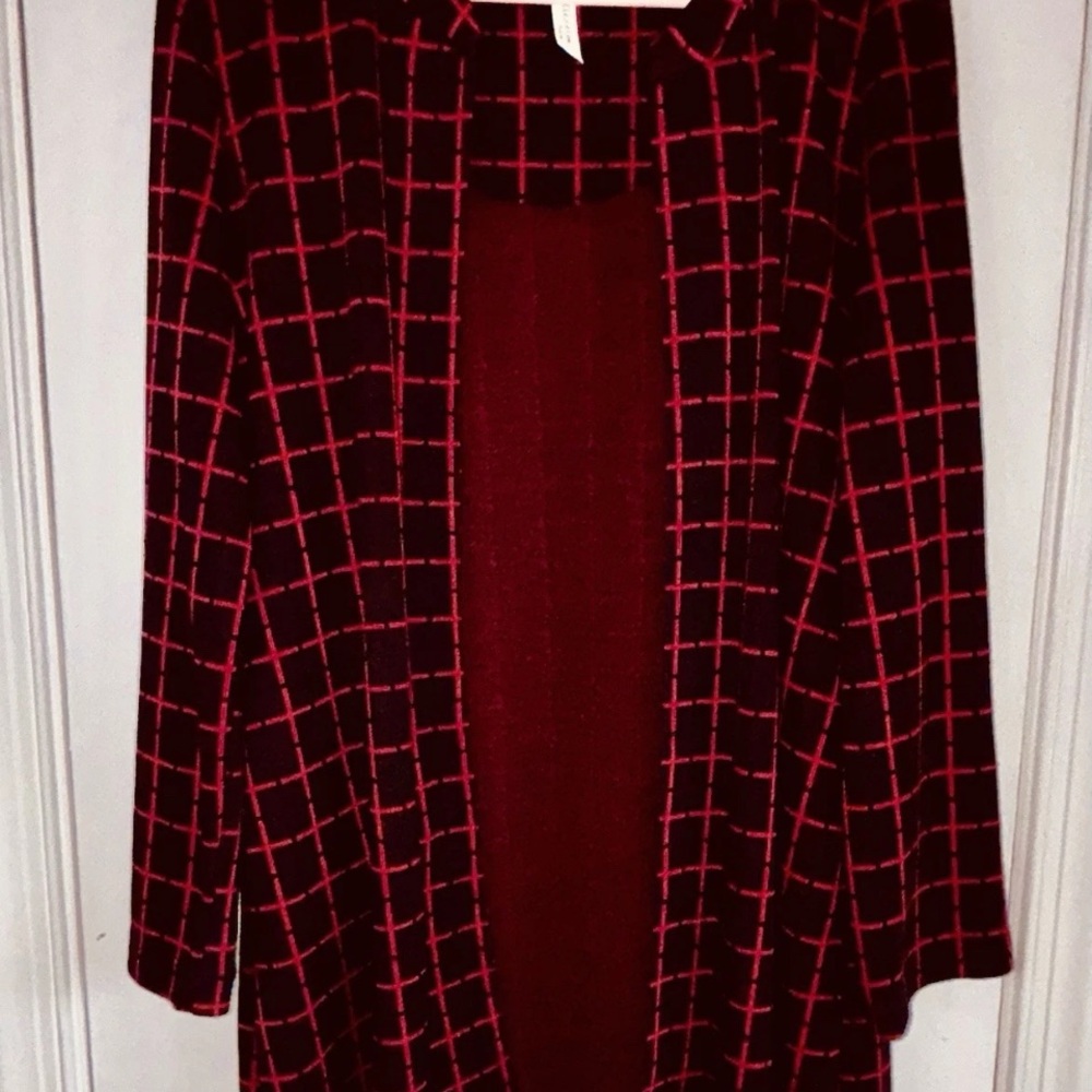 NY Collections Petite Cardigan Black and Red Check Sz Small